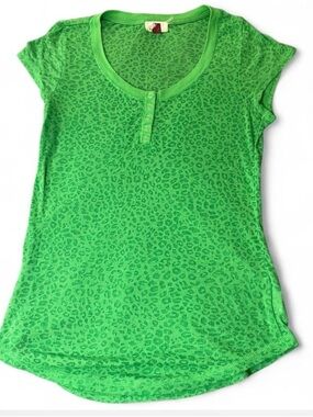 l.e.i. 1980s neon green leopard cheetah burn out print top Henly Snap XL